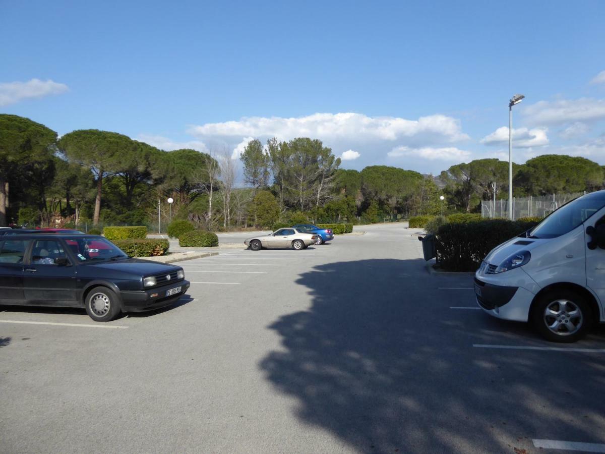 Résidences du golf Saint-Raphaël Esterno foto