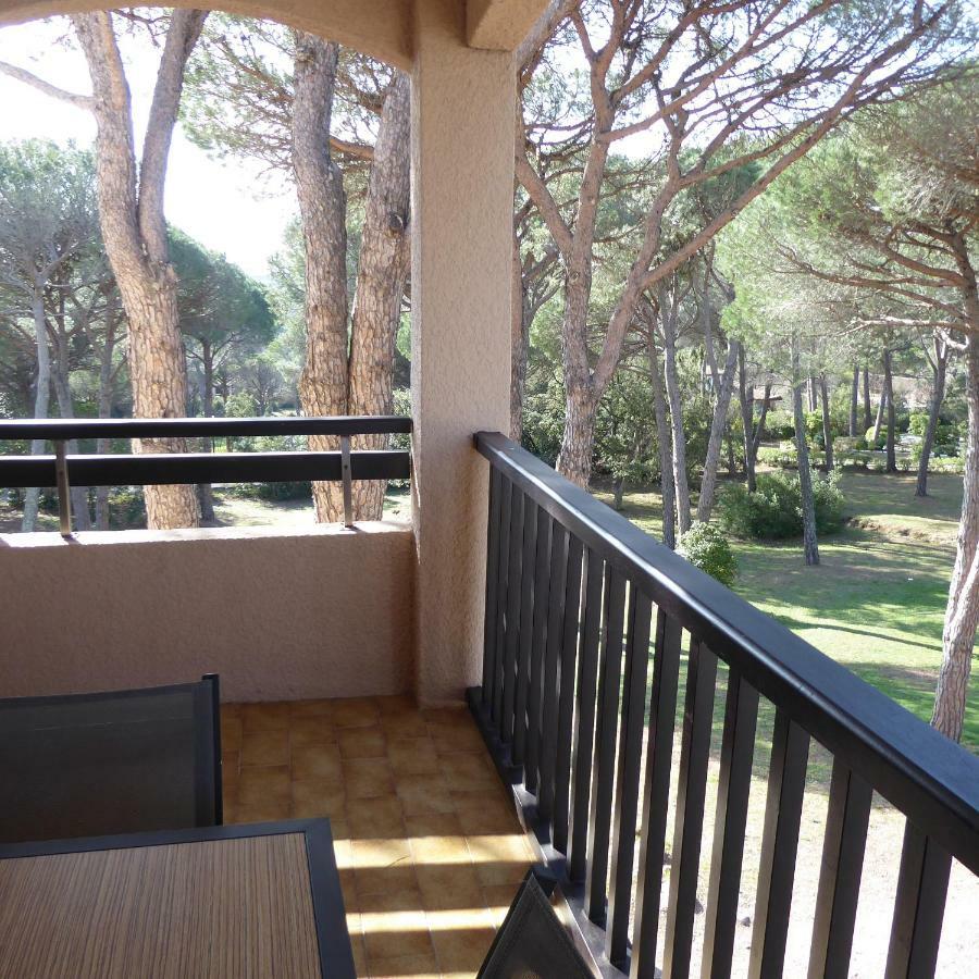 Résidences du golf Saint-Raphaël Esterno foto